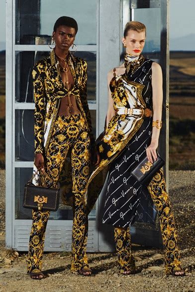 sfilata versace settembre 2020|versace dresses.